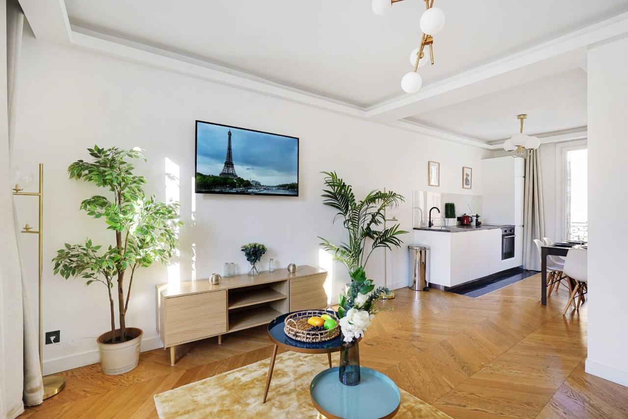 Chic And Cozy In The Heart Of Appartamento Parigi
