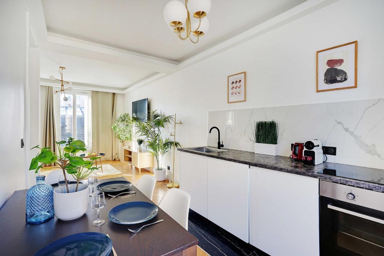 Chic And Cozy In The Heart Of Appartamento